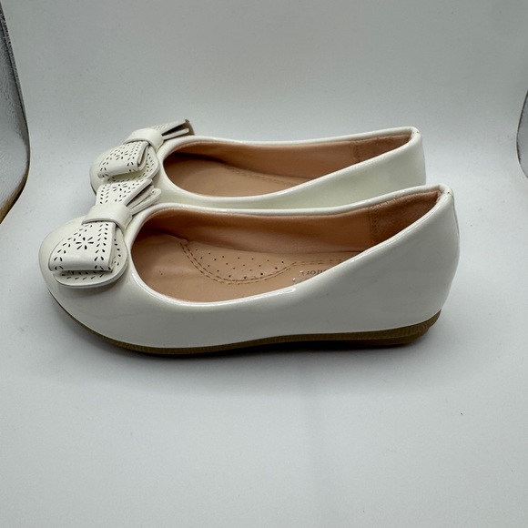 Link Comfort Toddler Size 9 White Patent Dress Shoes Flats with Bow - Picture 5 of 7